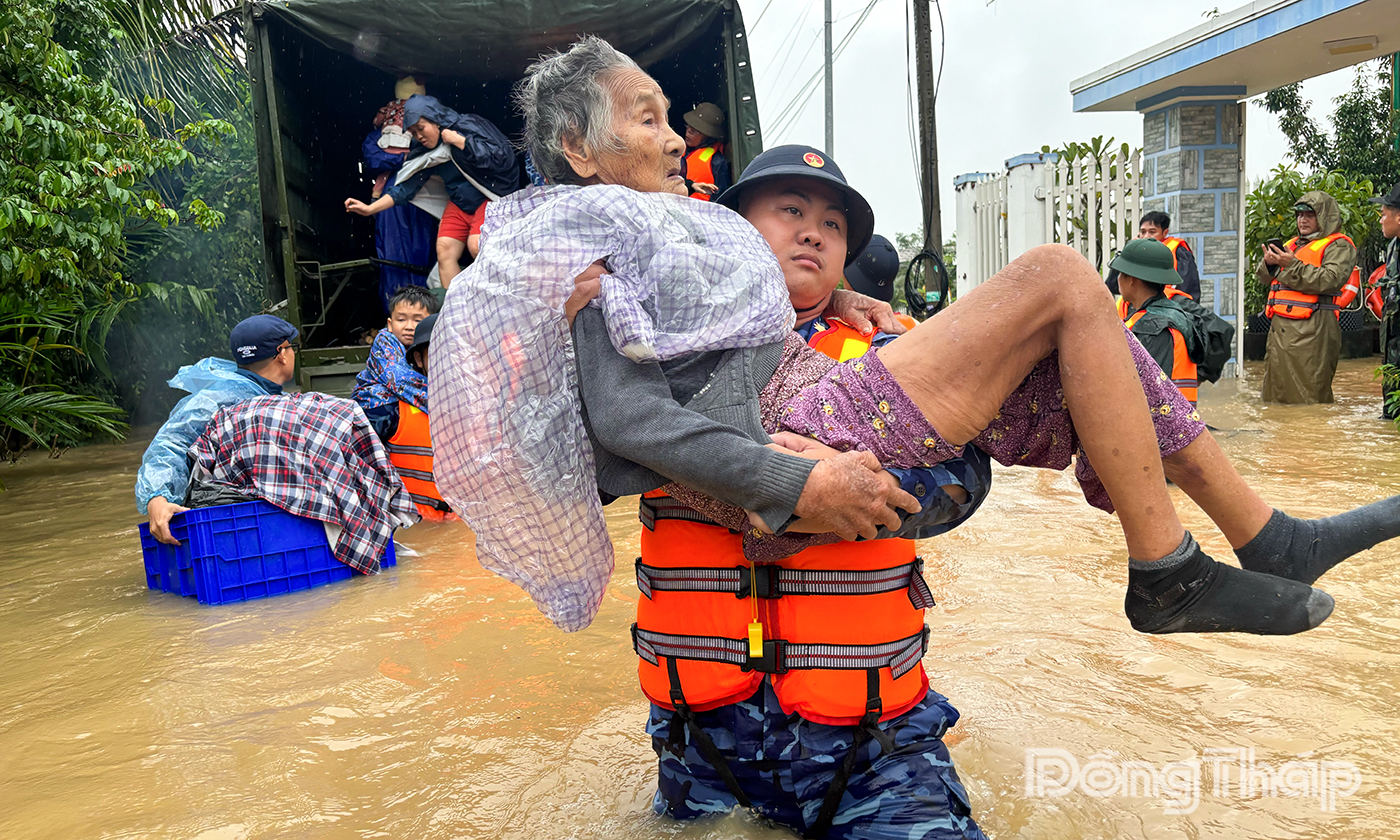 Sơ tán người dân.