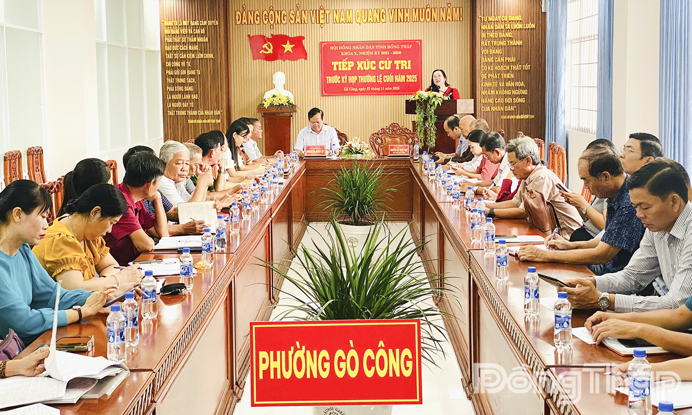 Quang cảnh buổi tiếp xúc.