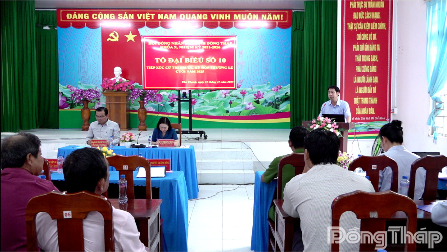 Đại biểu Hội đồng nhân dân tỉnh tiếp xúc cử tri xã Tân Thạnh