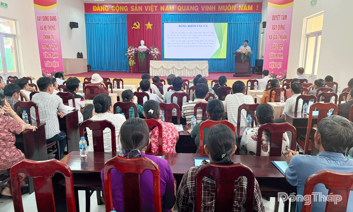 Quang cảnh buổi tuyên truyền