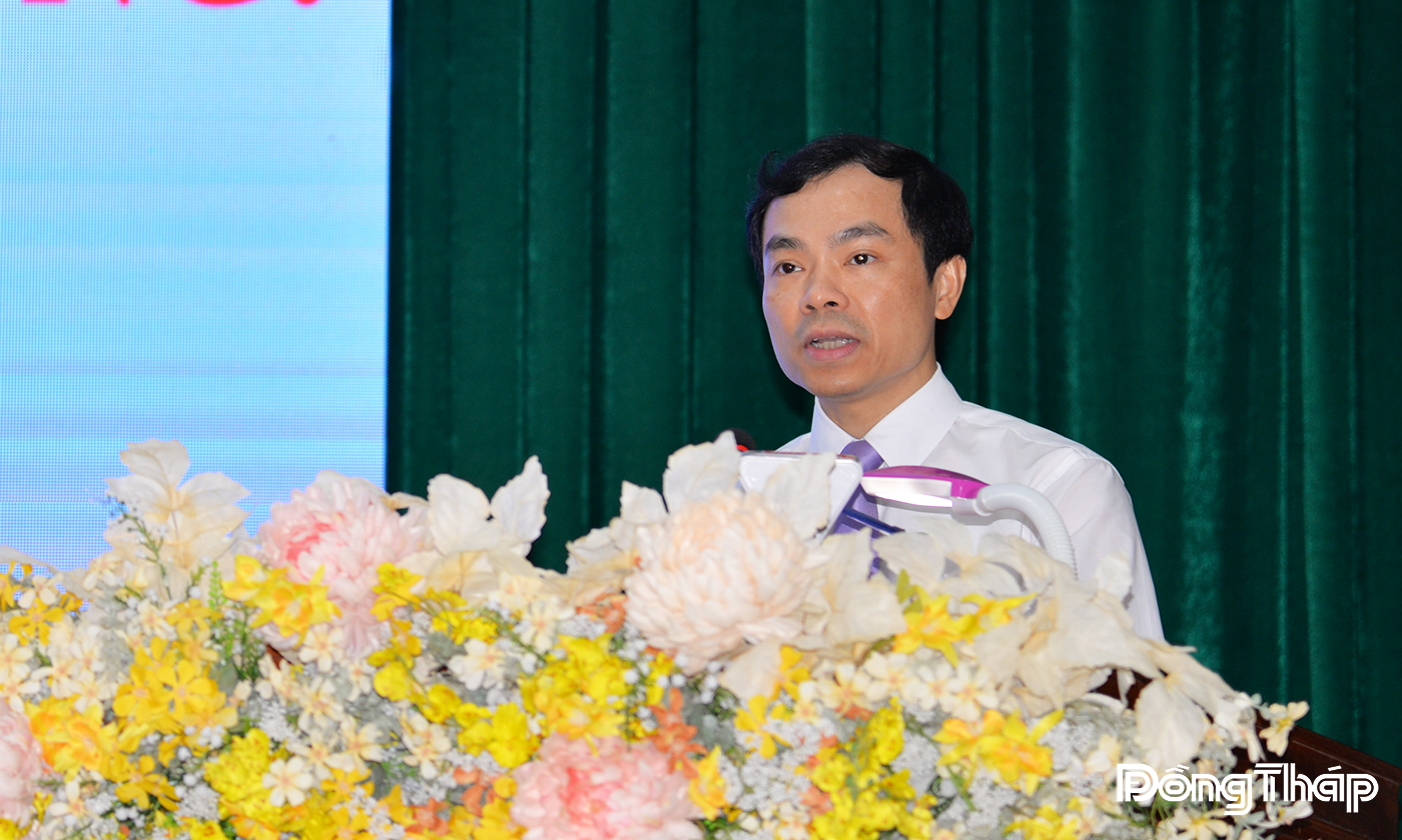 PGS, TS Nguyễn Mạnh Hùng phát biểu khai mạc Hội thảo.