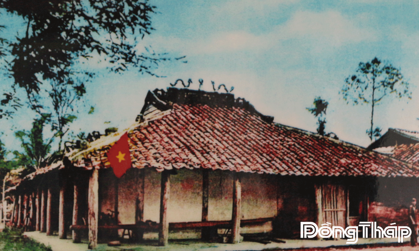 Đình Long Hưng - trụ sở Ban khởi nghĩa Nam kỳ tỉnh Mỹ Tho - nơi treo lá cờ đỏ sao vàng trong cuộc khởi nghĩa Nam kỳ ngày 23-11-1940.