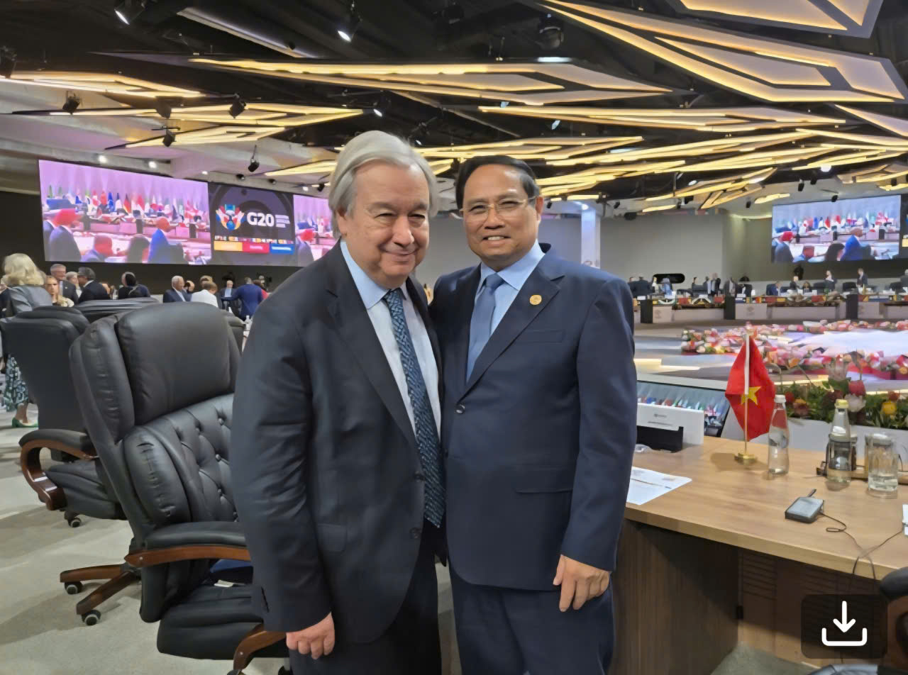 Thủ tướng Phạm Minh Chính và Tổng thư ký Liên Hợp Quốc Antonio Guterres - Ảnh VGP/Nhật Bắc